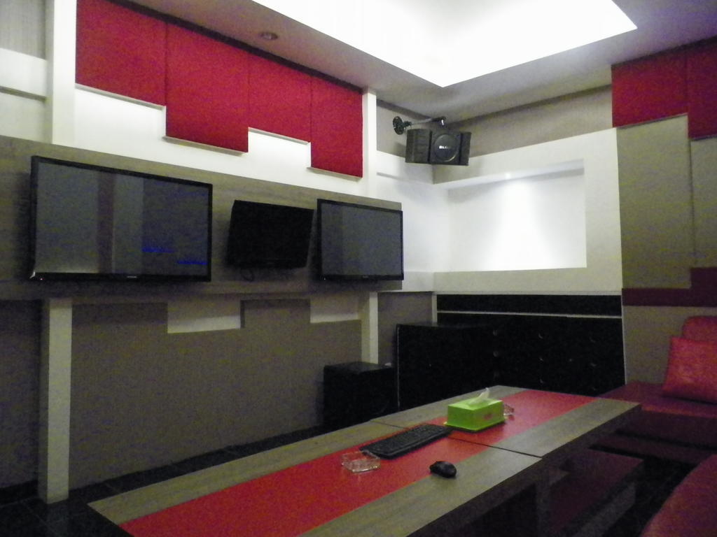 Excellent Seven Boutique Hotel Bandung Exterior photo